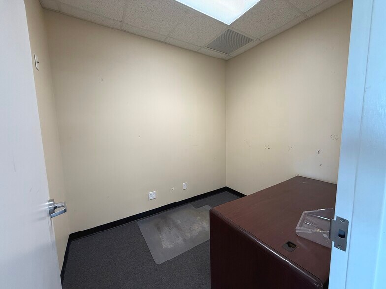 More Photos Of 3670 S Ridgewood Ave, Port Orange Freestanding For Sale