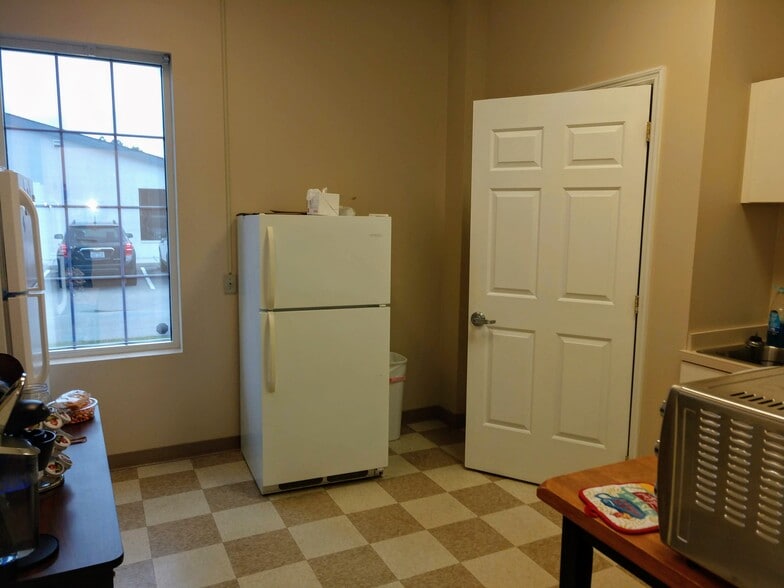 More Photos Of 308-316 Dolphin Dr, Jacksonville Medical For Lease