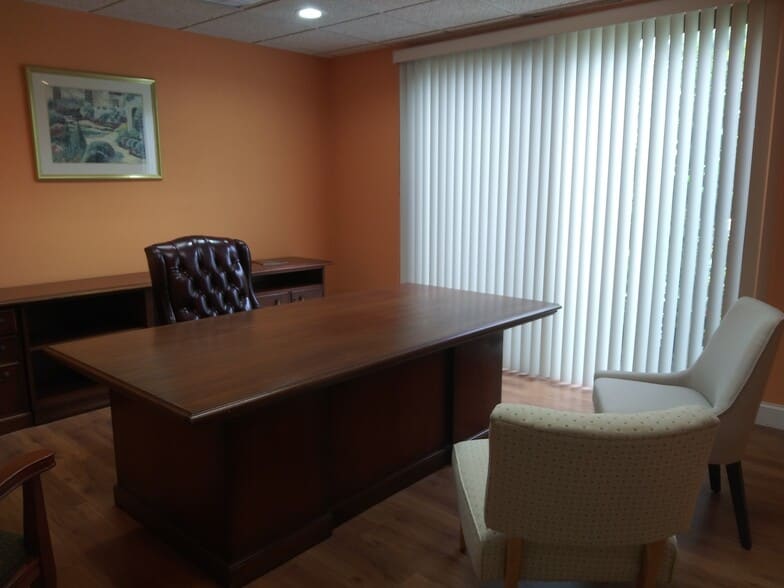 More Photos Of 1300 N Federal Hwy, Boca Raton Medical For Sale