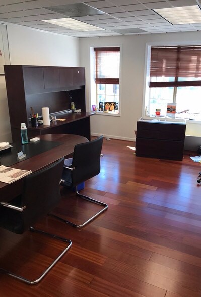 More Photos Of 8607-8609 2nd Ave, Silver Spring Medical For Sale