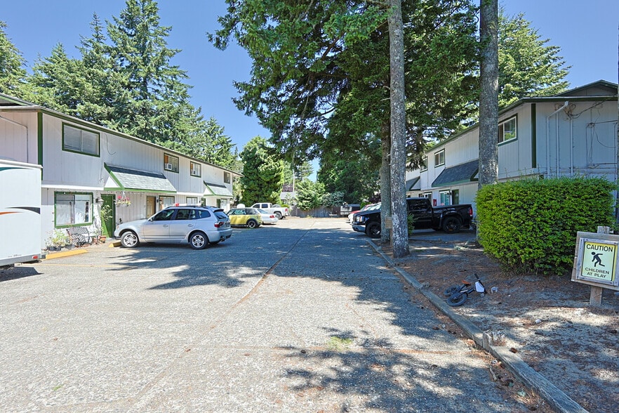 More Photos Of 2153 10th St, Florence Apartments For Sale