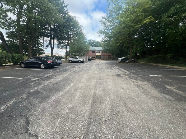 More Photos Of 3400 West Chester Pike, Newtown Square Office For Lease