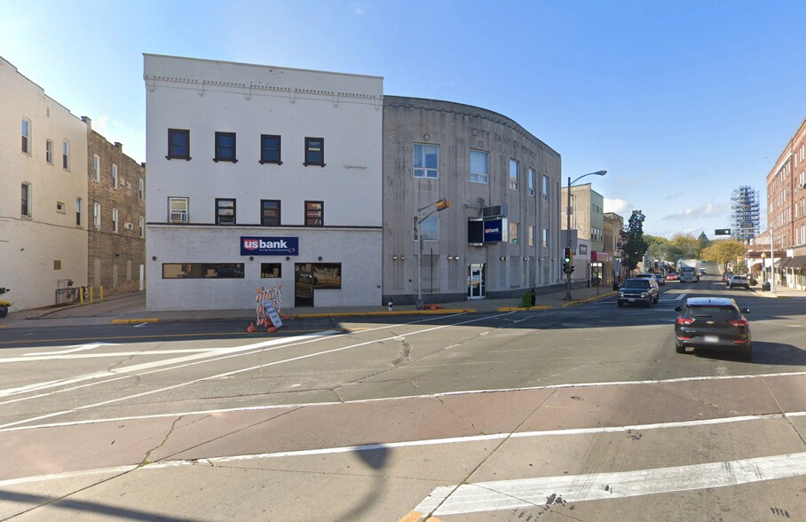 Primary Photo Of 234-238 W Wisconsin St, Portage Storefront Retail Office For Sale