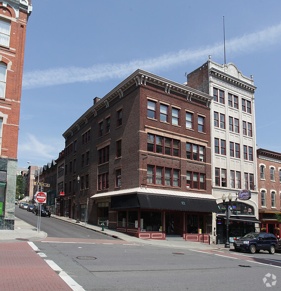 Primary Photo Of 82 N Pearl St, Albany Office For Lease