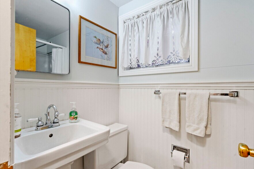 More Photos Of 6 Arbor Dr, Glens Falls Office For Sale