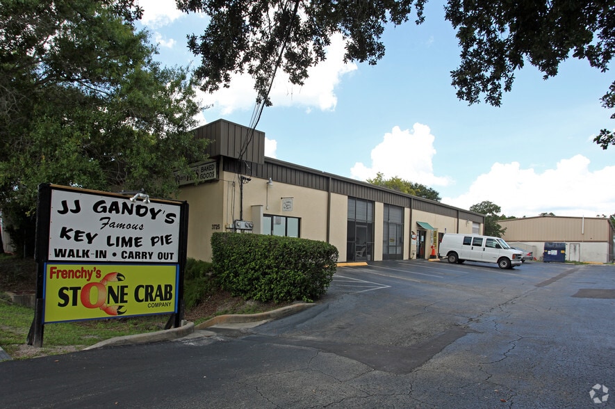 More Photos Of 3725 Alt 19, Palm Harbor Warehouse For Lease