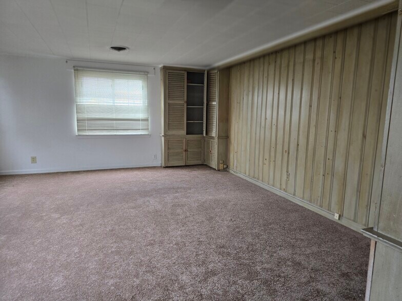 More Photos Of , Clifton Unknown For Sale