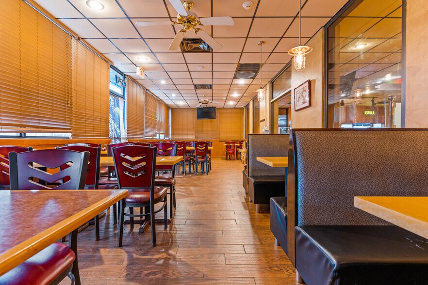 More Photos Of 509 US Highway 271 N, Gilmer Flex For Sale