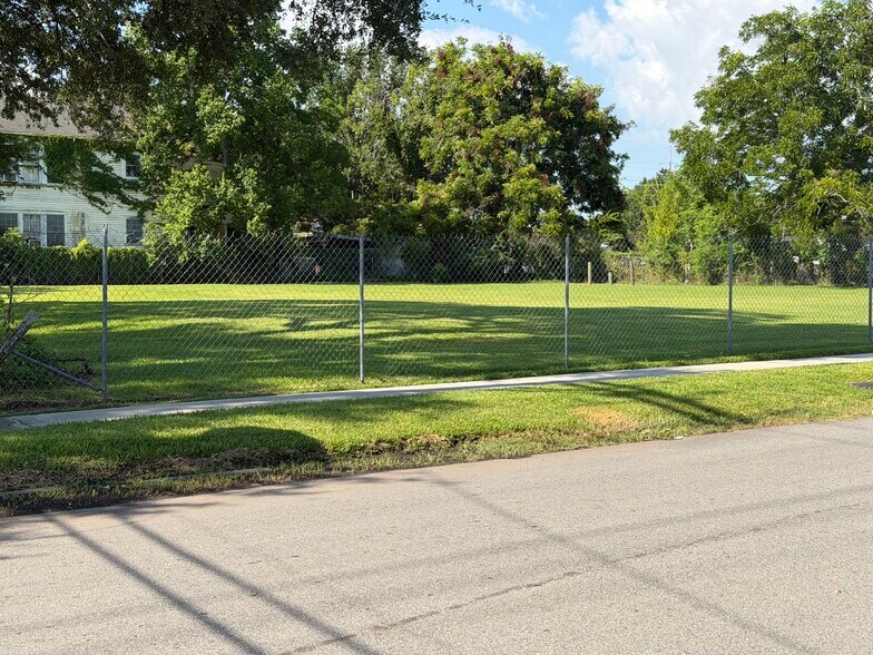 Primary Photo Of 4338 Elysian Fields Ave, New Orleans Land For Sale