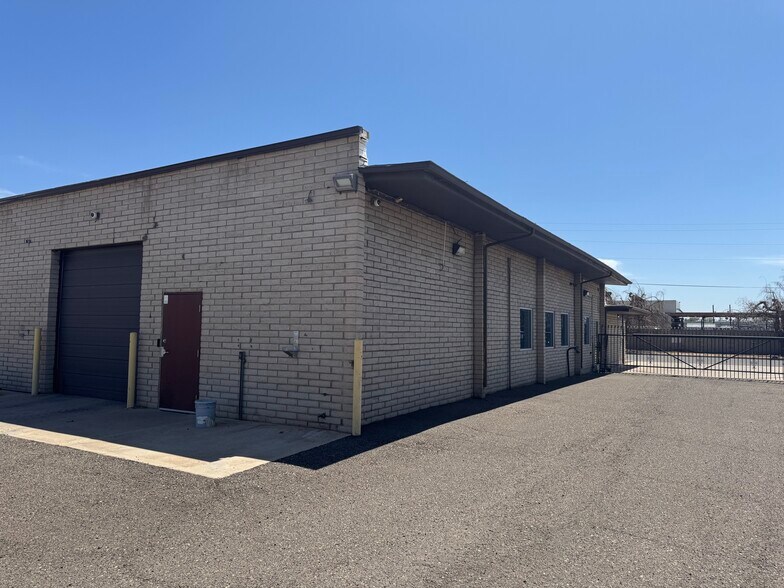 More Photos Of 5624 N 54th Ave, Glendale Warehouse For Lease