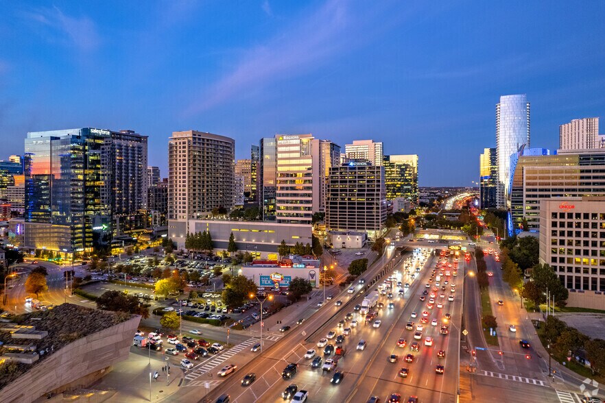 More Photos Of 1717 McKinney Ave, Dallas Office For Lease