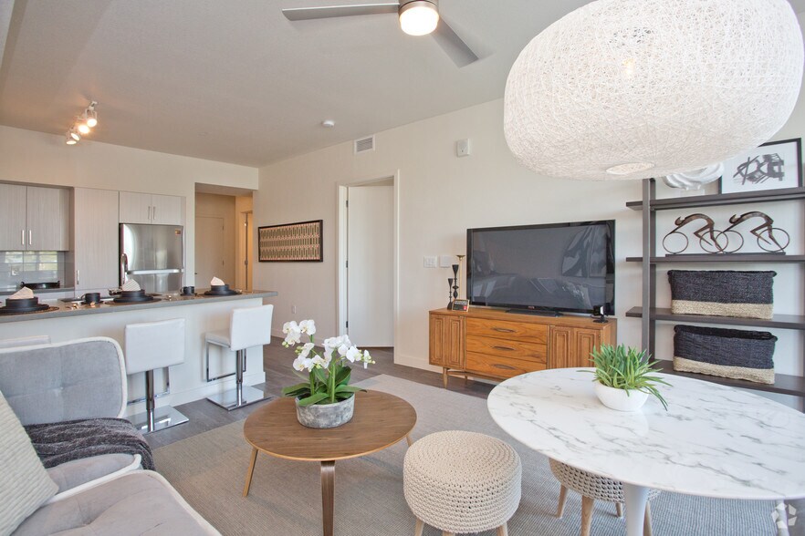 More Photos Of 1505 N Central Ave, Phoenix Apartments For Lease