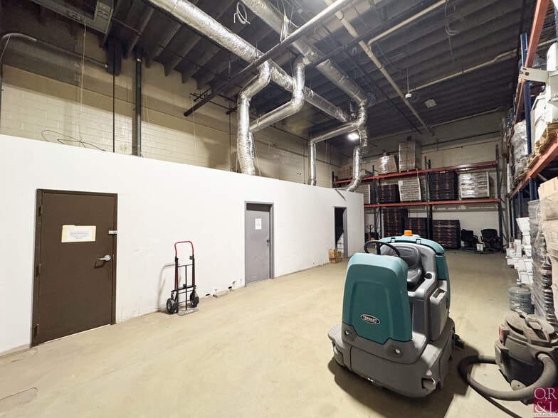 More Photos Of 45 Gracey Ave, Meriden Manufacturing For Lease