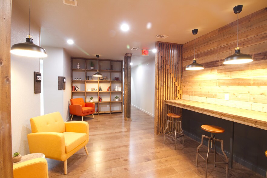 More Photos Of 3712 Old Denton Rd, Carrollton Coworking Space