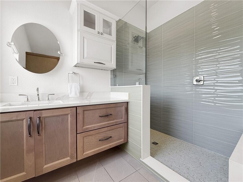 More Photos Of 1601 Ocean Dr, Corpus Christi Apartments For Sale