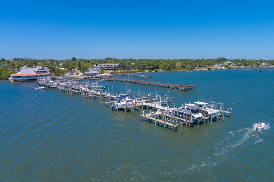 More Photos Of 806 Indian River Dr, Sebastian Marina For Sale
