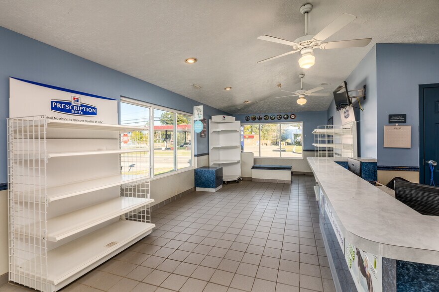 More Photos Of 602 S Court St, Marion Office For Sale