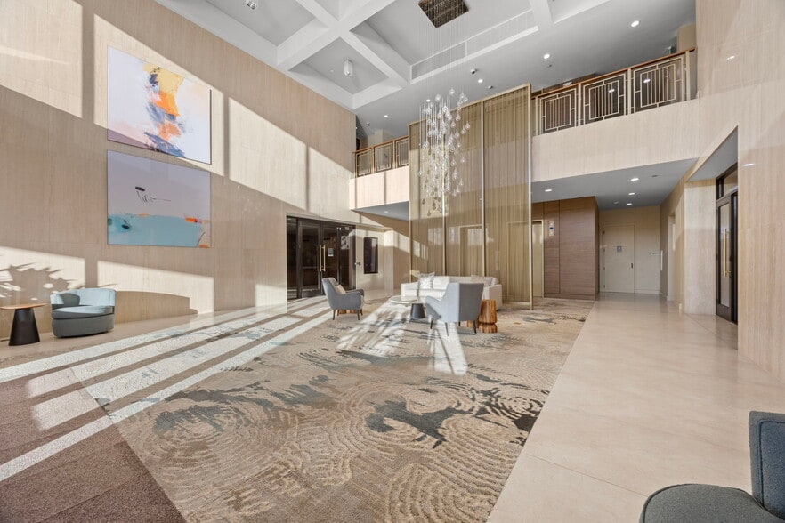 More Photos Of 4501 Tamiami Trl N, Naples Office For Lease