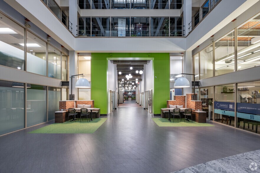 More Photos Of 2550 University Ave W, Saint Paul Unknown For Lease