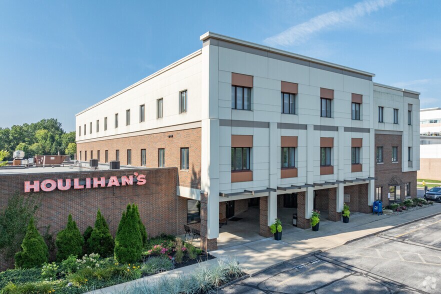 More Photos Of 25651 Detroit Rd, Westlake Office For Lease