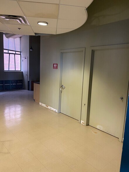 More Photos Of 318 E Chicago St, Milwaukee Apartments For Lease