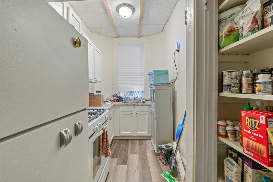 More Photos Of 103 W 29th St, Baltimore Apartments For Sale