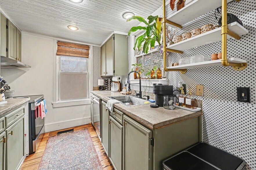 More Photos Of 81 Simons St, Charleston Apartments For Sale