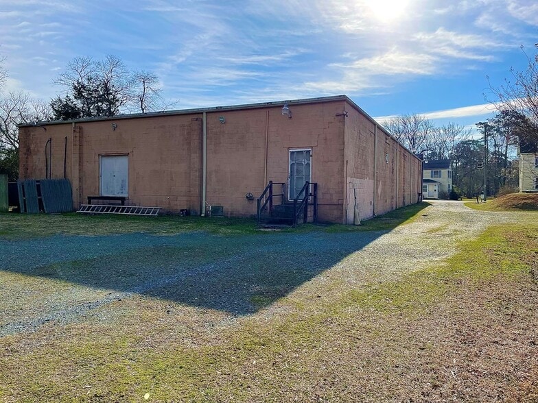 More Photos Of 3649 Willow St, Chincoteague General Retail For Sale