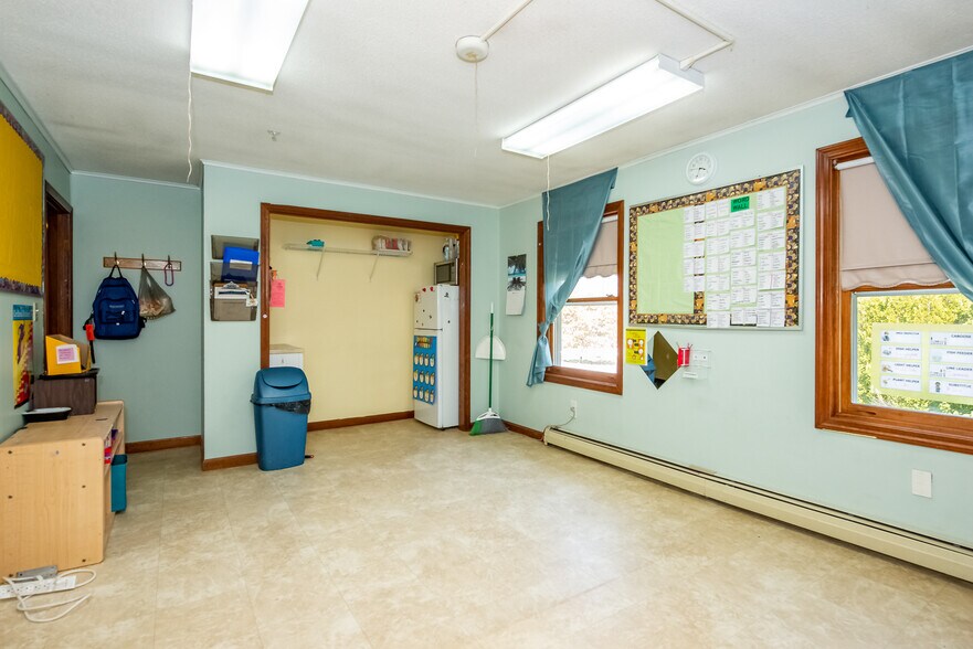 More Photos Of 105 Durham Rd, Dover Daycare Center For Sale