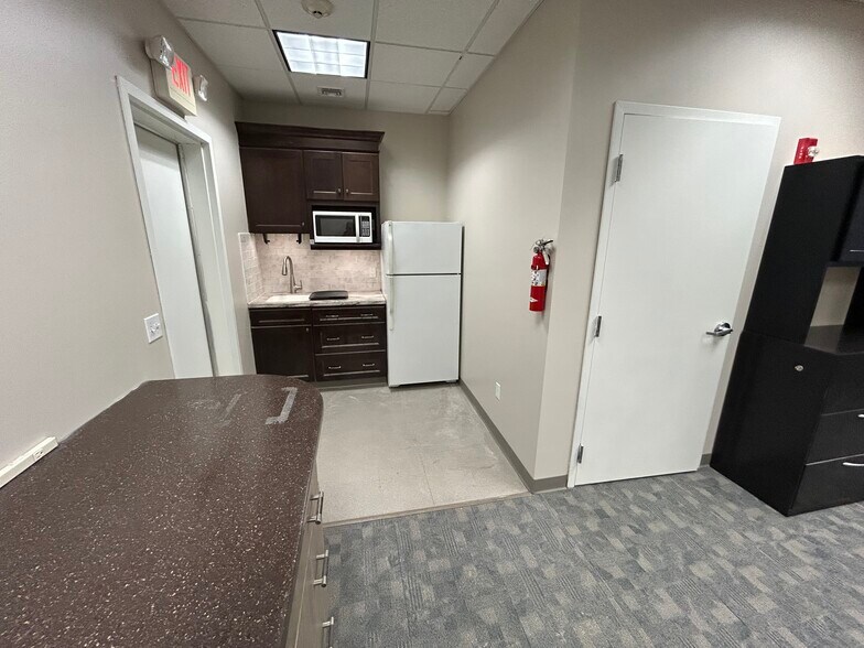 More Photos Of 1 New Industrial Way, Warren Showroom For Lease