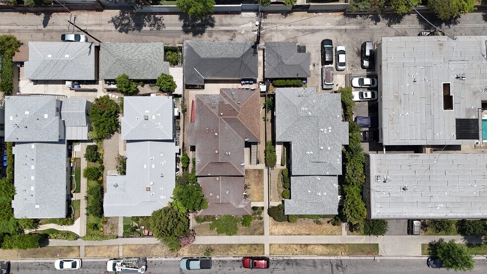 More Photos Of 13350 Victory Blvd, Van Nuys Apartments For Sale
