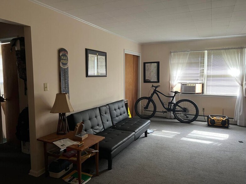 More Photos Of 304 Courtney Dr, Lewisburg Apartments For Sale