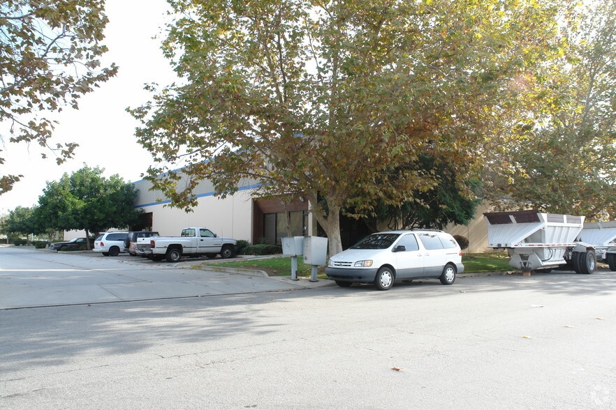 More Photos Of 4057-4073 Calle Tesoro, Camarillo Warehouse For Lease