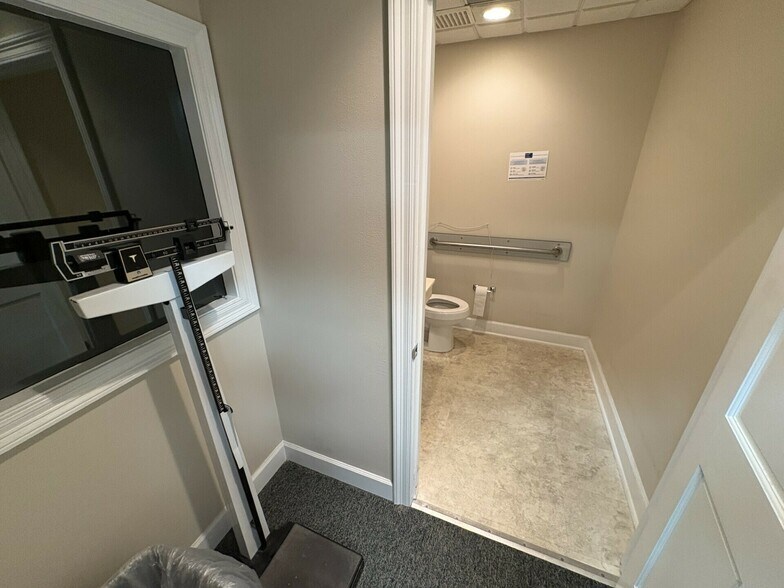 More Photos Of 550 Highway 85 N, Niceville Medical For Lease