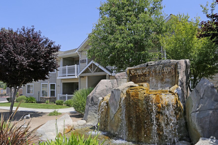 More Photos Of 424 S E St, Porterville Apartments For Sale