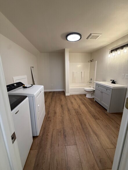More Photos Of 28205 Hwy 3 NE, Poulsbo Office For Lease