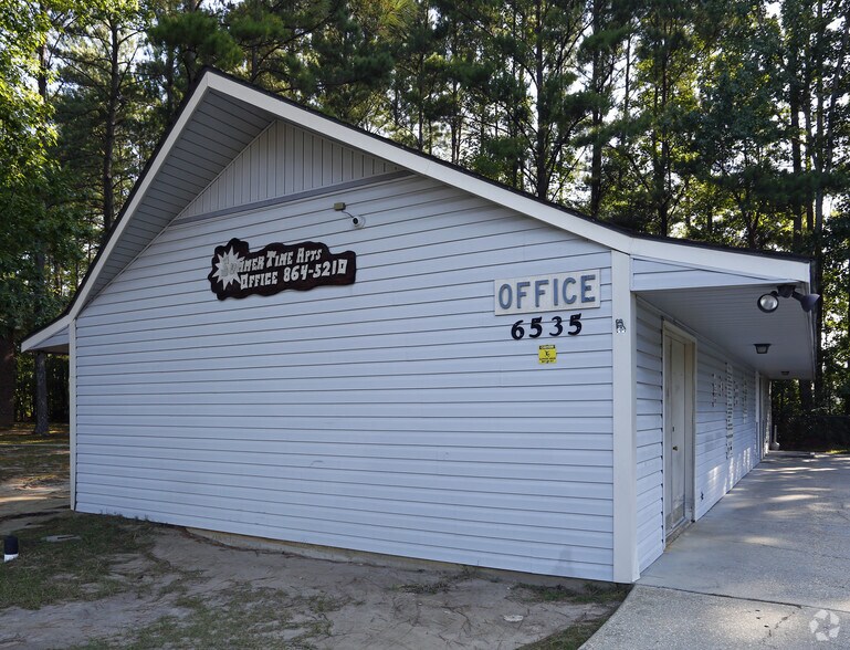 More Photos Of 6535 Summertime Apartments, 6535 Jeffrey Dr, Fayetteville Apartments For Sale