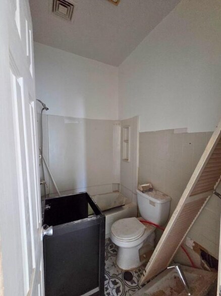 More Photos Of 701-703 W Girard Ave, Philadelphia Apartments For Sale
