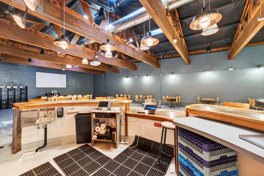 More Photos Of 625 Main St, Watsonville Freestanding For Sale