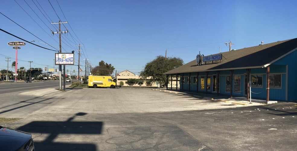 More Photos Of 7911 Culebra Rd, San Antonio Restaurant For Sale