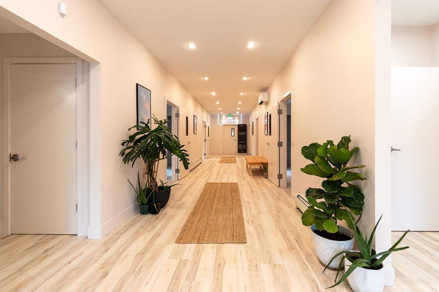 More Photos Of 166 Albany Ave, Kingston Medical For Lease