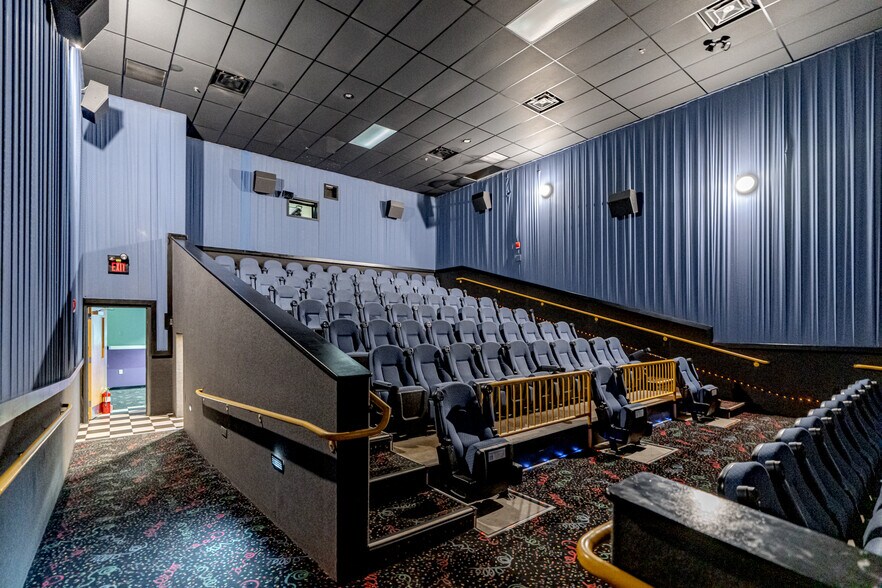 More Photos Of 250 Breighton Cir, Shelbyville Movie Theatre For Sale
