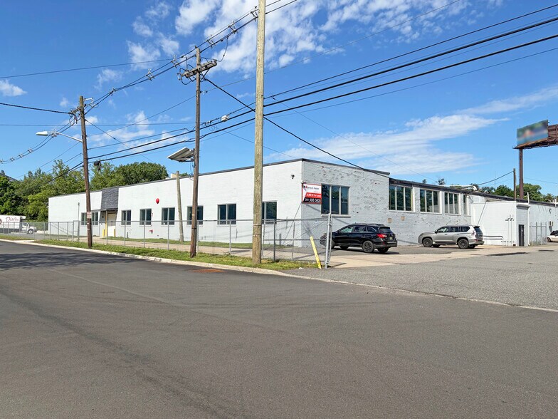 More Photos Of 215 S Newman St, Hackensack Warehouse For Lease