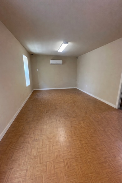 More Photos Of 9310 Converse Business Ln, Converse Warehouse For Lease