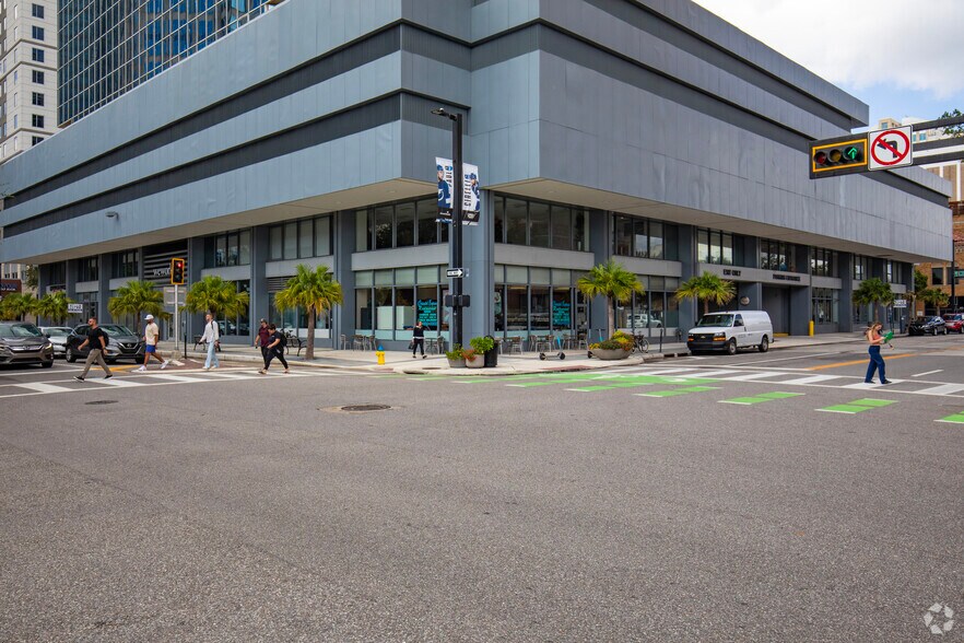 More Photos Of 501 E Kennedy Blvd, Tampa Office For Lease