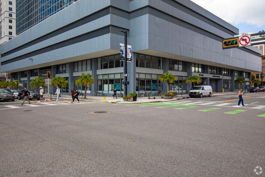More Photos Of 501 E Kennedy Blvd, Tampa Office For Lease