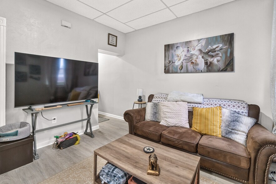 More Photos Of 136 Broadway, Hagerstown Apartments For Sale