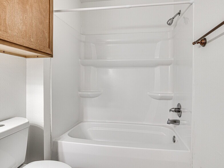 More Photos Of 2302 S 137th East Ave, Tulsa Apartments For Sale