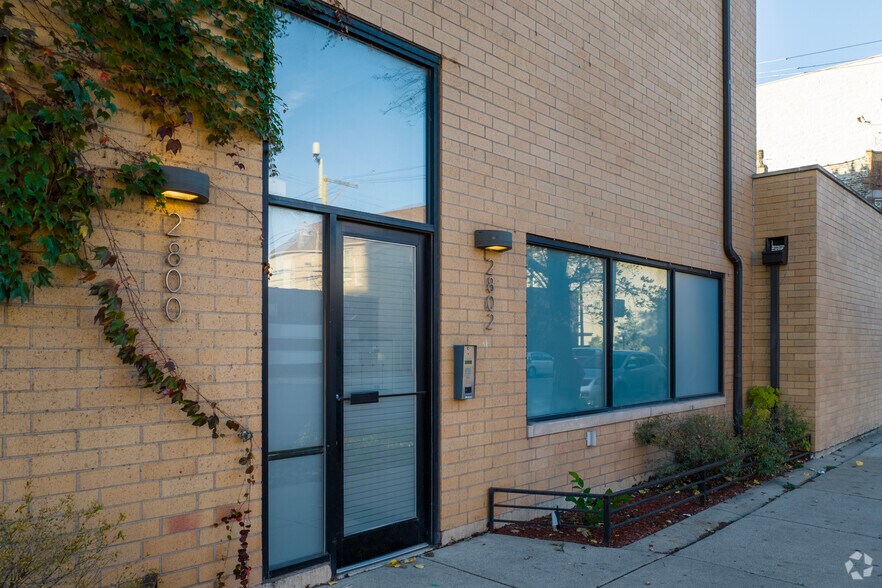 More Photos Of 2800-2802 W Chicago Ave, Chicago Apartments For Sale