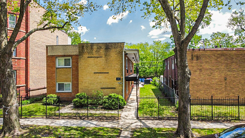 Primary Photo Of 8627 S Ingleside Ave, Chicago Apartments For Sale